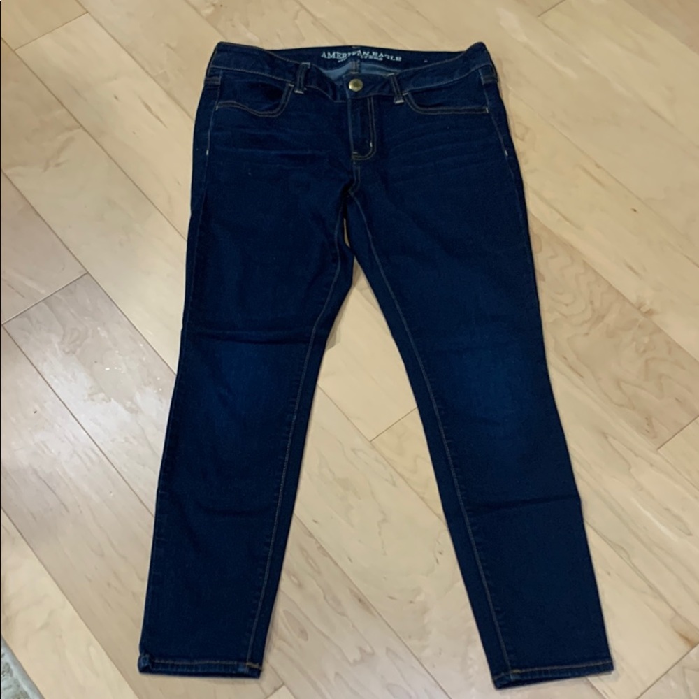 American Eagle outfitters Jegging & stretch
Dark wash denim jeans size 10